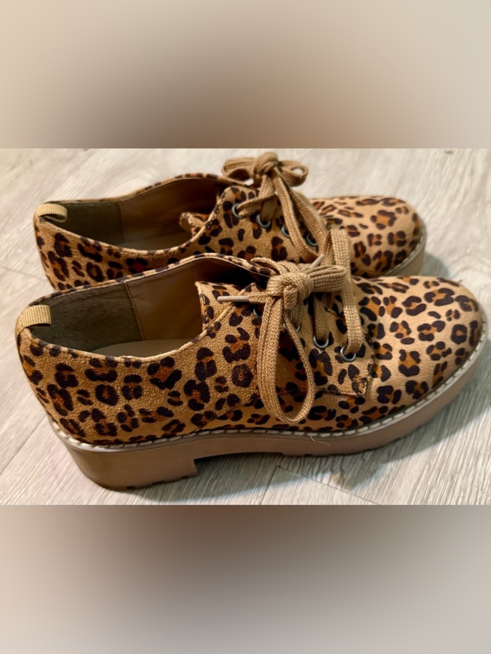Dirty Laundry Animal Leopard Print Chunky Platform Lace up Shoes Size 7
